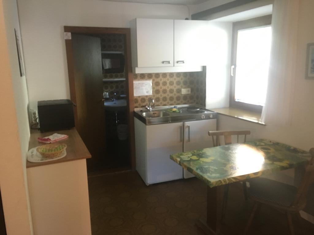 Appartements Weisses Rössl Sillian Exterior foto